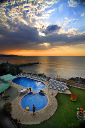 Гостиница Peter Hotel  Равда